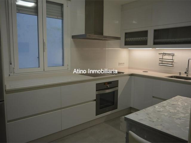 AMPLIO PISO EN ZONA DE PLAYA - Vilagarcía de Arousa