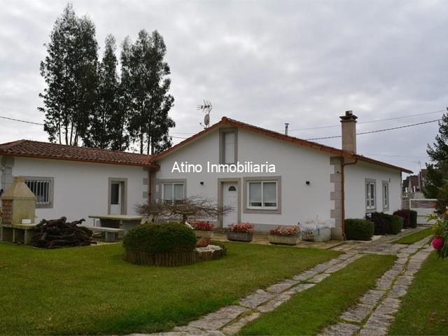 CASA CON JARDIN EN SANXENXO