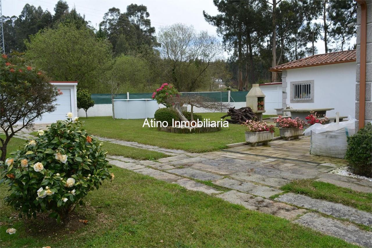Foto 2 CASA CON JARDIN EN SANXENXO