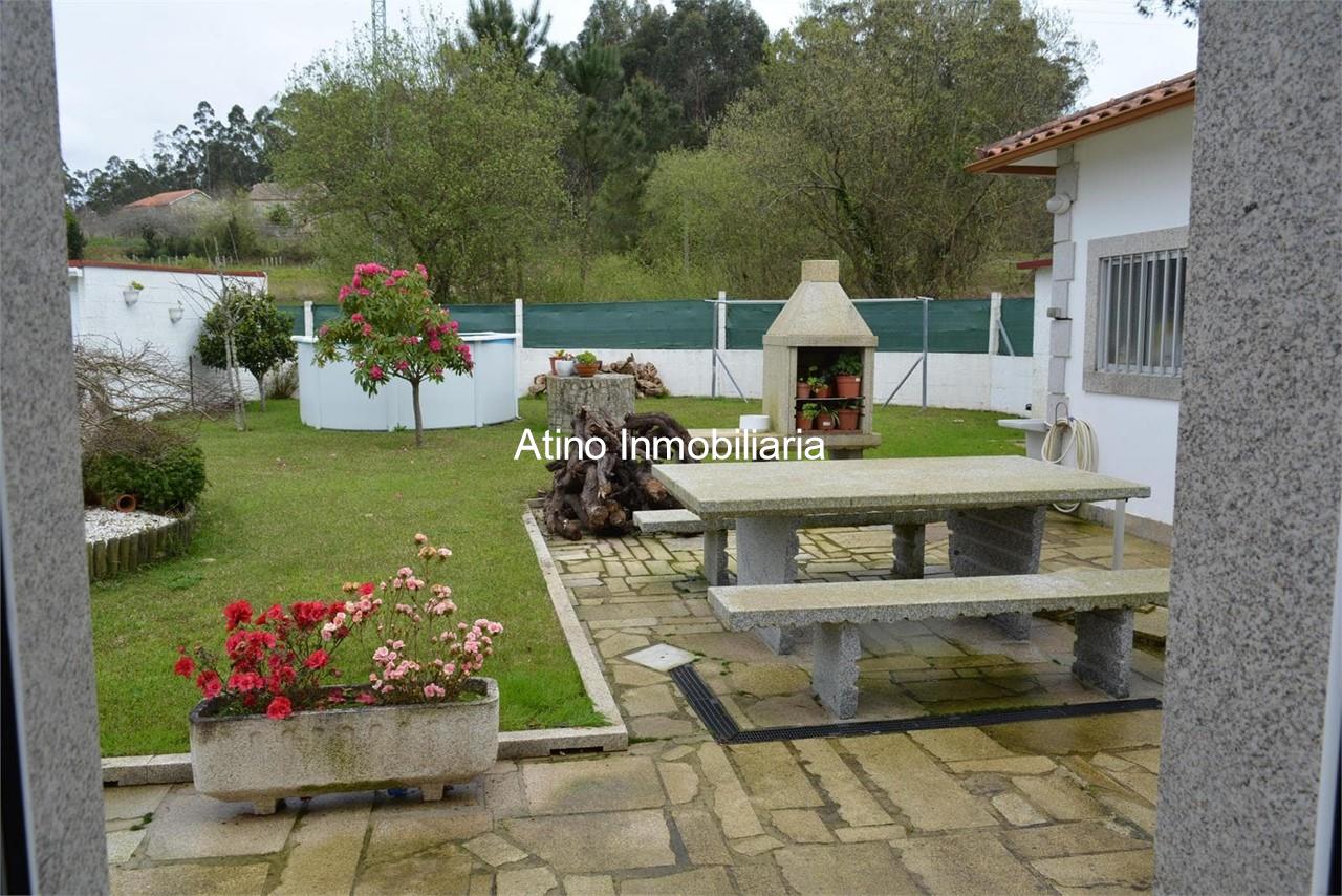 Foto 3 CASA CON JARDIN EN SANXENXO
