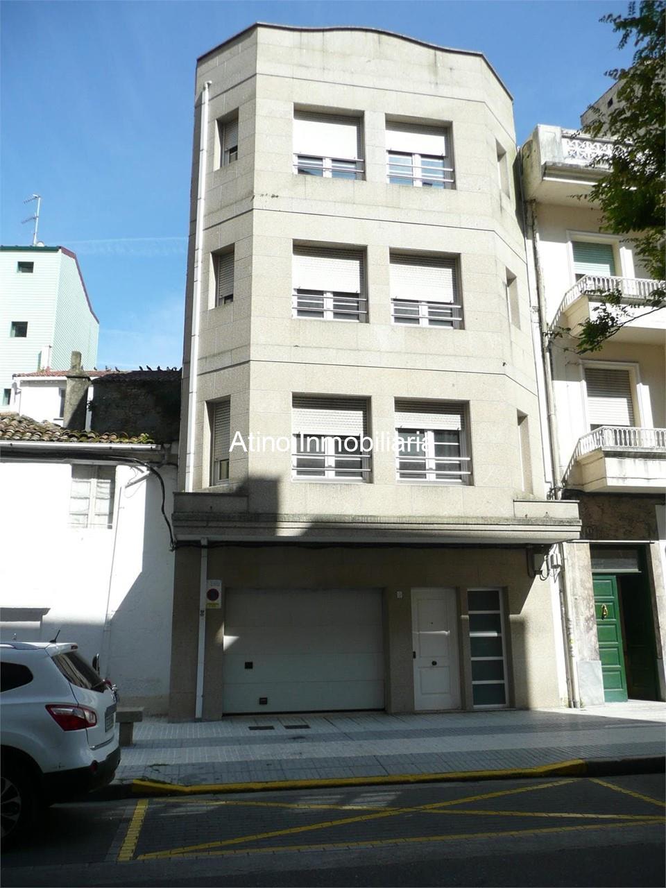 Foto 1 CASA DE PIEDRA EN PLENO CENTRO DE VILLAGARCIA