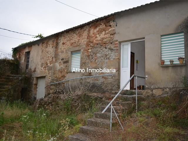 CASA PARA RESTAURAR EN PARCELA DE 1.469M² - Vilagarcía de Arousa