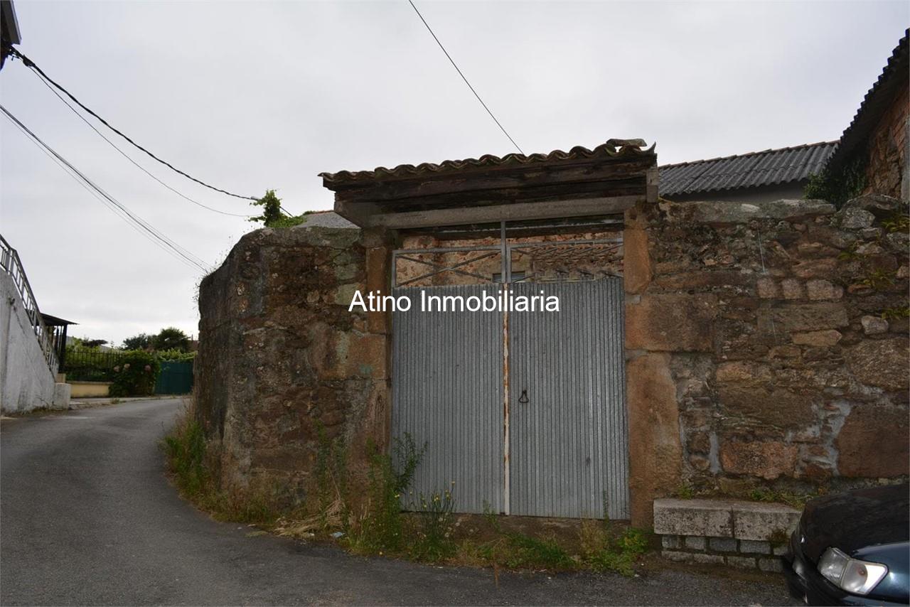 Foto 2 CASA PARA RESTAURAR EN PARCELA DE 1.469M²
