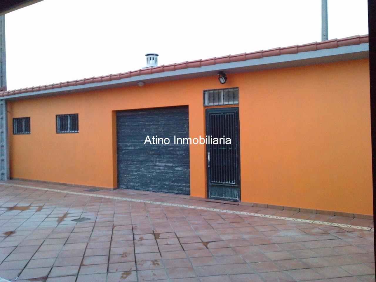 Foto 1 CASA TIPO CASTELLANA CON ALMACEN EN MARXION