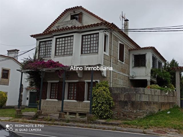 CASONA CON EXTENSA FINCA - Caldas de Reis