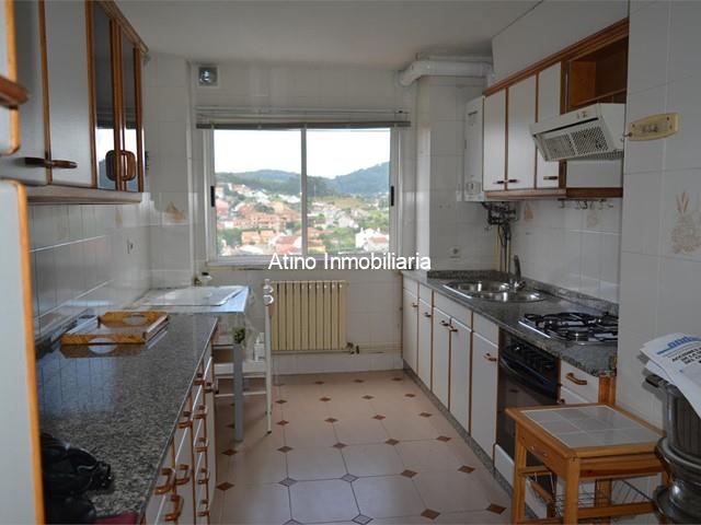 ESPACIOSA VIVIENDA DE 4 DORMITORIOS EN LAS CAROLINAS - Vilagarcía de Arousa