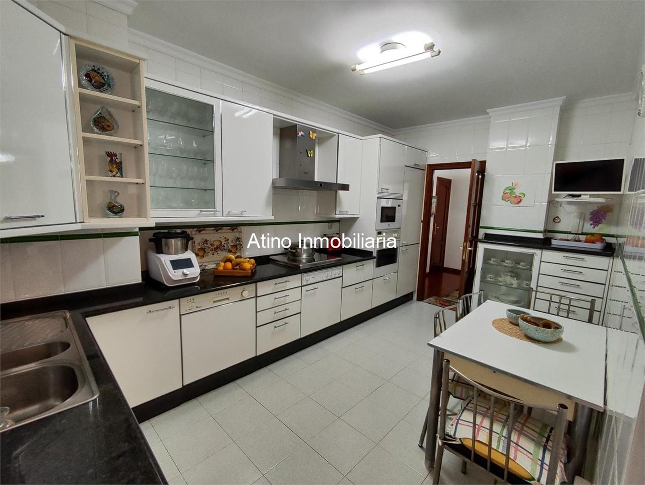 Foto 6 ESPACIOSA VIVIENDA EN EL CENTRO DE BOIRO