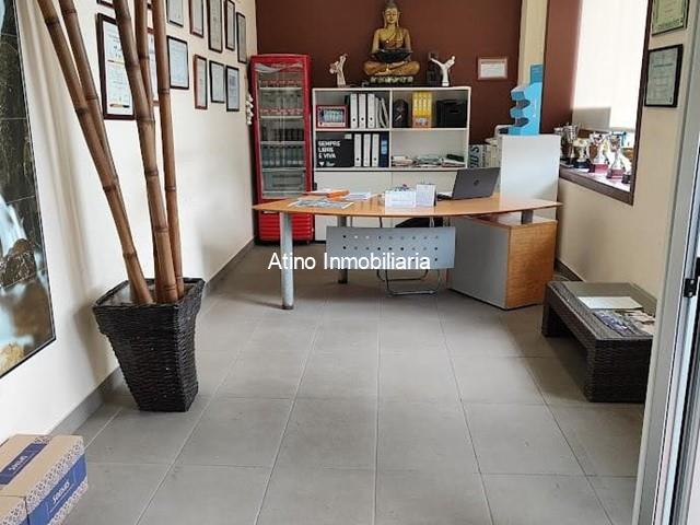 LOCAL ACONDICIONADO EN ZONA NUEVA CON JARDINES - Vilagarcía de Arousa