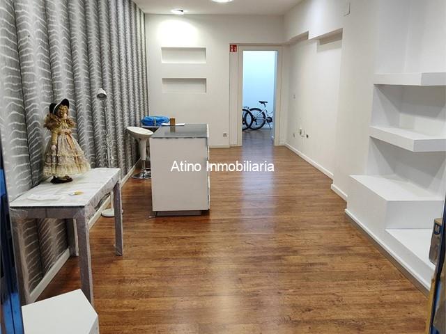LOCAL COMERCIAL EN CALLE PEATONAL - Vilagarcía de Arousa