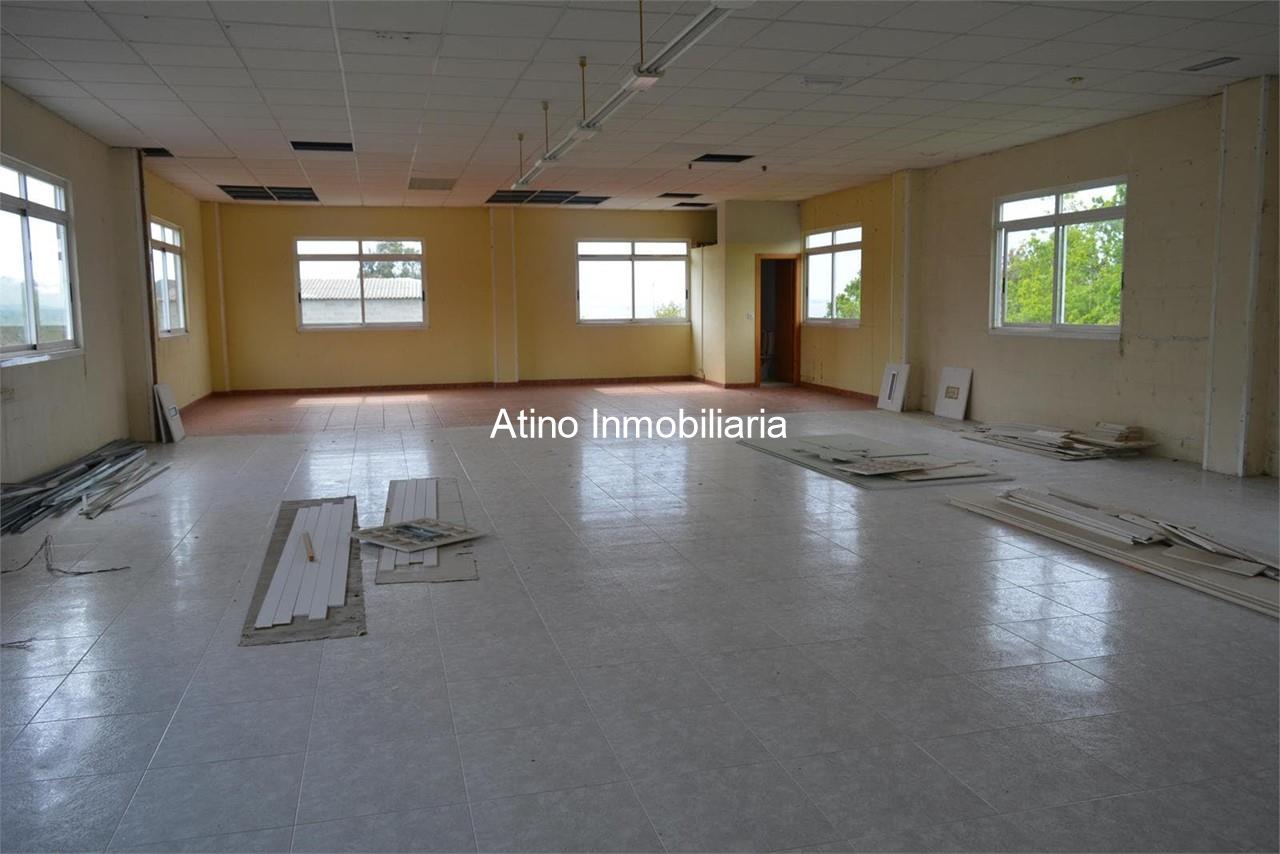 Foto 3 NAVE EN BAMIO