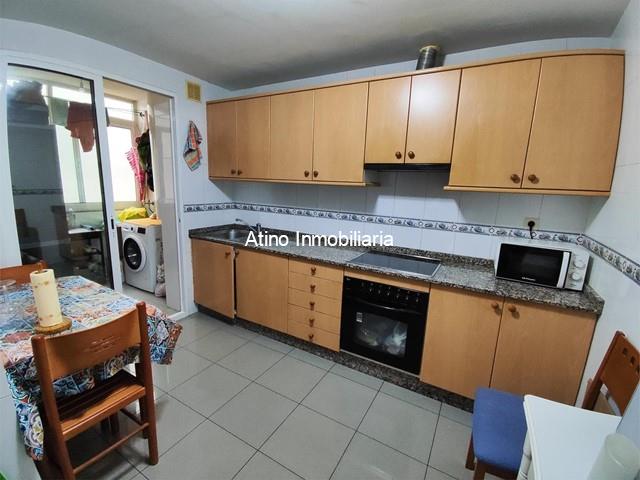 ¡OPORTUNIDAD! VIVIENDA DE 4 DORMITORIOS EN ZONA ESTRATÉGICA - Vilagarcía de Arousa